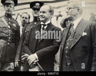 Foto von Präsident Calvin Coolidge, von General Gerardo Machado von Kuba bei seiner Ankunft in Havanna der Panamerikanischen Konferenz von 1928 bis Adresse begrüßt. Vom 20. Jahrhundert Stockfoto