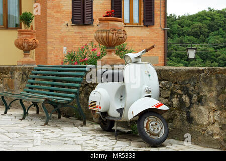 Classic Vespa ist eines der Erzeugnisse des Industrial Design weltweit bekannteste und am häufigsten verwendet, als Symbol des italienischen Design Stockfoto