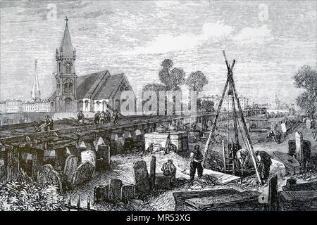 Kupferstich mit der Darstellung der Bau der Midland Railway Track - Laufende Arbeiten im alten Kirchhof der St. Pancras, London. Vom 19. Jahrhundert Stockfoto