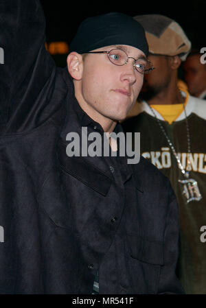 Eminem am 8 Mile Premiere auf dem Westwood Village Theater in Los Angeles. November 6, 2002 Eminem024 Red Carpet Event, Vertikal, USA, Filmindustrie, Prominente, Fotografie, Bestof, Kunst, Kultur und Unterhaltung, Topix Prominente Fashion/Vertikal, Besten, Event in Hollywood Leben - Kalifornien, Roter Teppich und backstage, USA, Film, Stars, Film Stars, TV Stars, Musik, Promis, Fotografie, Bestof, Kunst, Kultur und Unterhaltung, Topix, headshot, vertikal, eine Person aus dem Jahr 2002, Anfrage tsuni@Gamma-USA.com Stockfoto