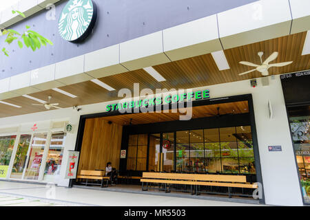 Penang, Malaysia - 11.11.2017: Starbucks Coffee Shop. Starbucks Corporation ist ein US-amerikanischer Kaffee und Kaffeehaus Kette. Starbucks war Foun Stockfoto