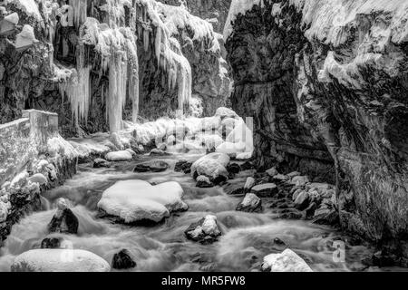 Winter in Bayern - Partnachklamm. Winter in Bayern - Partnachklamm. Stockfoto