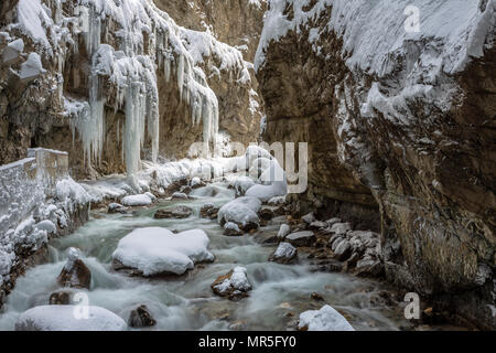 Winter in Bayern - Partnachklamm. Winter in Bayern - Partnachklamm. Stockfoto