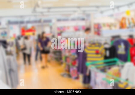 Abstract Blur Einkaufen im Supermarkt für den Hintergrund. Stockfoto