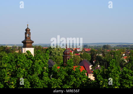 In Zamosc, Polen Mai 2018. Kathedrale der Auferstehung Tower im Rücken. Stockfoto