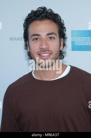 Howie Dorough (Backstreet Boys) 2002 auf dem Internationalen Tag des Kindes gefährdeter Ankunft in Santa Monica Pier in Los Angeles. November 10, 2002. Howie Backstreetboys 13 Red Carpet Event, Vertikal, USA, Filmindustrie, Prominente, Fotografie, Bestof, Kunst, Kultur und Unterhaltung, Topix Prominente Fashion/Vertikal, Besten, Event in Hollywood Leben - Kalifornien, Roter Teppich und backstage, USA, Film, Stars, Film Stars, TV Stars, Musik, Promis, Fotografie, Bestof, Kunst, Kultur und Unterhaltung, Topix, headshot, vertikal, eine Person aus dem Jahr 2002 Stockfoto