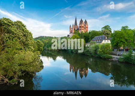 Spät romanische und frühgotische Limburger Dom St. Georg oder St. George's Cathedral oberhalb der Lahn, Limburg an der Lahn Stockfoto