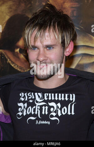 Dominic Monaghan bei der Ankunft im "DER HERR DER RINGE: DIE RÜCKKEHR DES KÖNIGS PREMIERE' im Westwood Village Theater in Los Angeles. Dezember 3, 2003. MonaghanDominic 093 Red Carpet Event, Vertikal, USA, Filmindustrie, Prominente, Fotografie, Bestof, Kunst, Kultur und Unterhaltung, Topix Prominente Fashion/Vertikal, Besten, Event in Hollywood Leben - Kalifornien, Roter Teppich und backstage, USA, Film, Stars, Film Stars, TV Stars, Musik, Promis, Fotografie, Bestof, Kunst, Kultur und Unterhaltung, Topix, headshot, vertikal, eine Person aus dem Jahr 20. Stockfoto