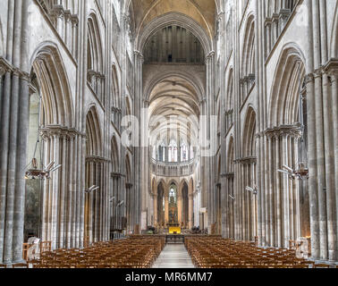 Innenraum der Kathedrale von Rouen (Kathedrale primatiale Notre-Dame de l'Assomption de Rouen), Rouen, Normandie, Frankreich Stockfoto