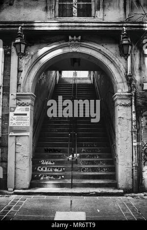 Elisa/Le Sarret Pictorium - Spaziergang in Marseille - 24/05/2018 - Frankreich / Bouches-du-Rhone / Marseille-Passage Lorette, die zum Bezirk der Korb nach Marseille Stockfoto