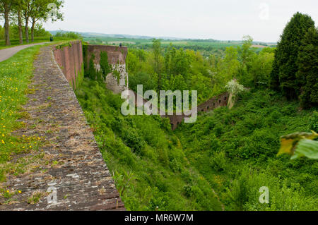 Die Festungsanlagen von Vauban in Montreuil, Frankreich Stockfoto