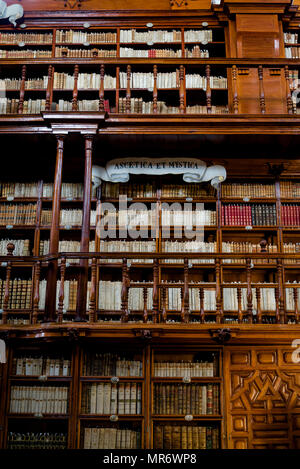 Biblioteca Palafoxiana, die erste öffentliche Bibliothek in der Kolonialen Mexiko gegründet in 1646, Puebla, Mexiko Stockfoto