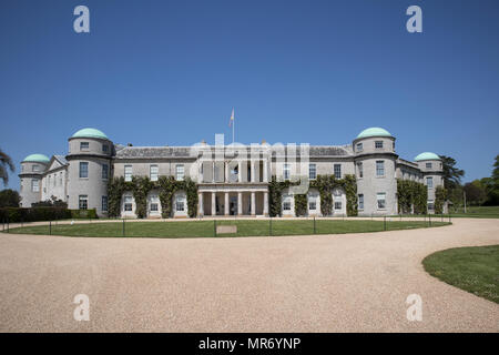 Goodwood House exterior in Goodwood, West Sussex, England, Großbritannien Stockfoto