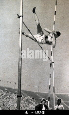 Foto von Hans-Heinrich Sievert (1909-1963) für Deutschland Stabhochsprung im Zehnkampf bei den Olympischen Spielen 1932. Hans-Henrich Fünfter. Stockfoto