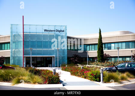 Milpitas, CA/USA - 21. Mai 2018: Bau einer Western Digital Corporation büro. WDC ist eine US-amerikanische Computer data storage unternehmen und einem Der Lar Stockfoto