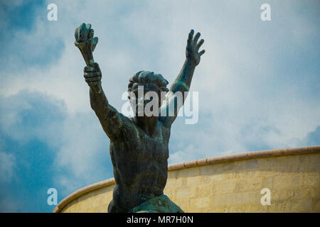 Seite Statue der Freiheitsstatue (Statue) in der Zitadelle am Gellertberg in Budapest, Ungarn. Stockfoto