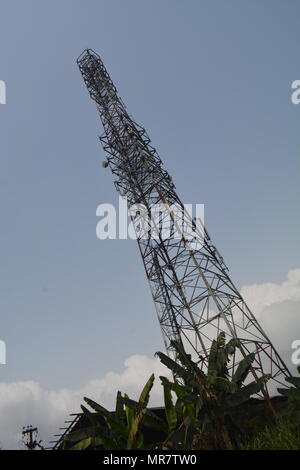 Mast in blauer Himmel Stockfoto