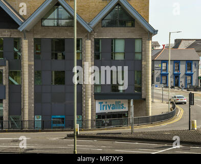 Bürogebäude in Pontypridd Stadtzentrum. Es ist der Sitz von Trivallis, ein Wohnungsunternehmen Stockfoto