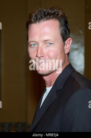 Robert Patrick anreisen, bei der Premiere von Herrschaft des Feuers im Westwood Village Theater in Los Angeles. Juli 9. 2002 PatrickRobert 20 Red Carpet Event, Vertikal, USA, Filmindustrie, Prominente, Fotografie, Bestof, Kunst, Kultur und Unterhaltung, Topix Prominente Fashion/Vertikal, Besten, Event in Hollywood Leben - Kalifornien, Roter Teppich und backstage, USA, Film, Stars, Film Stars, TV Stars, Musik, Promis, Fotografie, Bestof, Kunst, Kultur und Unterhaltung, Topix, headshot, vertikal, eine Person aus dem Jahr 2002, Anfrage tsuni@Gamma-USA.com Stockfoto