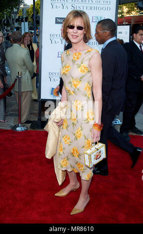 Christine Lathi anreisen, bei der Premiere von 'Göttlichen Geheimnisse der Ya-Ya Sisterhood" an der Westwood Village Theater in Los Angeles. Juni 3, 2002. Ya-Ya LathiChristine 085 Red Carpet Event, Vertikal, USA, Filmindustrie, Prominente, Fotografie, Bestof, Kunst, Kultur und Unterhaltung, Topix Prominente Fashion/Vertikal, Besten, Event in Hollywood Leben - Kalifornien, Roter Teppich und backstage, USA, Film, Stars, Film Stars, TV Stars, Musik, Promis, Fotografie, Bestof, Kunst, Kultur und Unterhaltung, Topix, vertikal, eine Person aus dem Jahr 2002, Anfrage Stockfoto