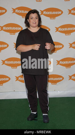 Rosie O'Donnell, Gastgeber des 15. Der jährliche Nickelodeon Kid Choice Awards am Barker Hangar in Santa Monica, CA., 4/20/02. ODonnellRosie 02 Red Carpet Event, Vertikal, USA, Filmindustrie, Prominente, Fotografie, Bestof, Kunst, Kultur und Unterhaltung, Topix Prominente Fashion/Vertikal, Besten, Event in Hollywood Leben - Kalifornien, Roter Teppich und backstage, USA, Film, Stars, Film Stars, TV Stars, Musik, Promis, Fotografie, Bestof, Kunst, Kultur und Unterhaltung, Topix, vertikal, eine Person aus dem Jahr 2002, Anfrage tsuni@Gamma-USA.com Mode - Fu Stockfoto