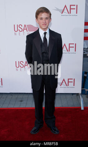 Haley Joel Osment am 30. AFI Life Achievement Awards zu Tom Hanks im Kodak Theater in Los Angeles. Juni 12, 2002. OsmentHaleyJoel 05 Red Carpet Event, Vertikal, USA, Filmindustrie, Prominente, Fotografie, Bestof, Kunst, Kultur und Unterhaltung, Topix Prominente Fashion/Vertikal, Besten, Event in Hollywood Leben - Kalifornien, Roter Teppich und backstage, USA, Film, Stars, Film Stars, TV Stars, Musik, Promis, Fotografie, Bestof, Kunst, Kultur und Unterhaltung, Topix, vertikal, eine Person aus dem Jahr 2002, Anfrage tsuni@Gamma-USA.com Stockfoto