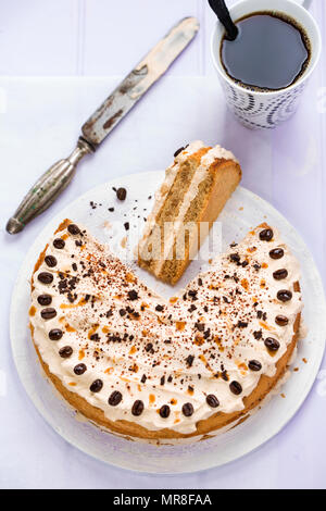 Mokka Kaffee Creme geschichteten Kuchen torte Stockfoto