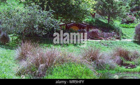 Hobbit Loch in Hobbiton, Nz Stockfoto