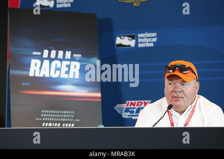 Indianapolis, Indiana, USA. 25 Mai, 2018. Die Verizon IndyCar Teams nehmen zu die Spur für die IndyCar Grand Prix in Indianapolis Motor Speedway Straße Kurs in Indianapolis, Indiana. Credit: Justin R. Noe Asp Inc/ASP/ZUMA Draht/Alamy leben Nachrichten Stockfoto