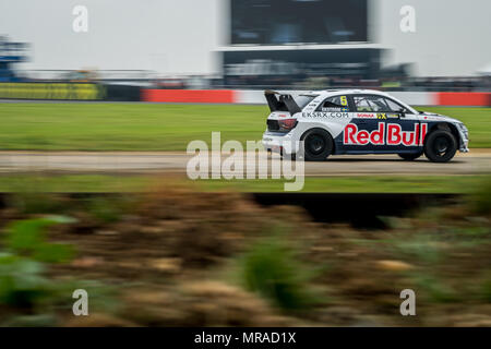 Towcester, Northamptonshire, Großbritannien. 26 Mai, 2018. Welt Rallycross Fahrer Mattias Ekström (SWE) und EKS-Audi Sport Laufwerke während der FIA World Rallycross Meisterschaft in Silverstone (Foto durch Gergo Toth/Alamy Live-Nachrichten) Stockfoto