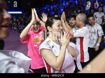 Bangkok, Thailand. 26 Mai, 2018. Team Japan Feiern nach dem Gewinn der BWF Uber Cup 2018 Finale gegen Team Thailand in Bangkok, Thailand, am 26. Mai 2018. Team Japan beat Team Thailand von 3-0 im Finale und behauptete den Titel der Veranstaltung. Credit: Wang Shen/Xinhua/Alamy leben Nachrichten Stockfoto