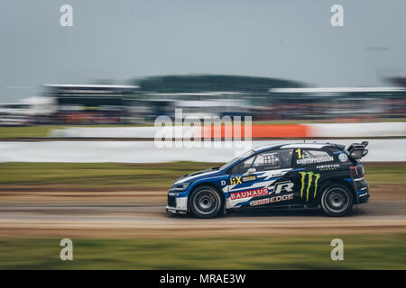 Towcester, Northamptonshire, Großbritannien. 26 Mai, 2018. FIA World Rallycross Fahrers Johan Kristoffersson (SWE) und PSRX Volkswagen Schweden während der FIA World Rallycross Meisterschaft in Silverstone (Foto durch Gergo Toth/Alamy Live-Nachrichten) Stockfoto