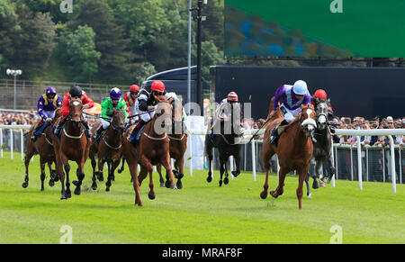 Die Rennbahn von Chester, Chester, UK. 26 Mai, 2018. Chester Rennen, römische Tag; Jason Watson rides Foxtrott Lady Sieg in der mbna Stutfohlen "Handicap Kredit: Aktion plus Sport/Alamy leben Nachrichten Stockfoto