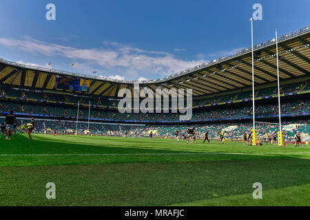 London, UK, 26. Mai 2018. 26. Mai 2018, Twickenham Stadium, London, England; Aviva Rugby Premiership Final 2018, Exeter Chiefs v Sarazenen; Twickenham in der Sonne aalen Kredit: Aktuelles Bilder/Alamy leben Nachrichten Stockfoto