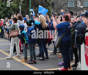 Aviva Stadium, Dublin, Irland. 26 Mai, 2018. Guinness Pro 14 rugby Finale, Leinster versus Scarlets; Fans warten auf die Ankunft der Teams Credit: Aktion plus Sport/Alamy leben Nachrichten Stockfoto