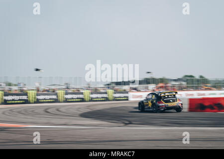 Towcester, Northamptonshire, Großbritannien. 26 Mai, 2018. ARX Treiber Tanner Foust (USA) und Volkswagen Andretti Rallycross Antriebe durint Amerika Rallycross Meisterschaft in Silverstone (Foto durch Gergo Toth/Alamy Live-Nachrichten) Stockfoto