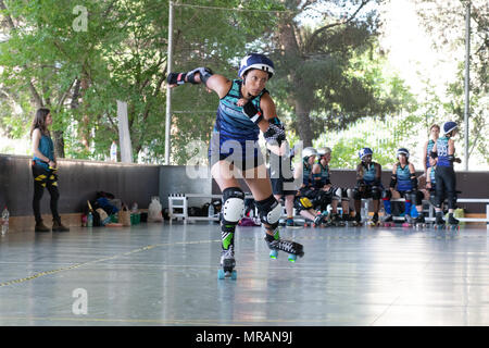 Madrid, Spanien. 26 Mai, 2018. Jammer der Roller Derby Bordeaux, #123 Peak Assaut, während des Spiels gegen Roller Derby Madrid B. © Valentin Sama-Rojo/Alamy Leben Nachrichten. Stockfoto