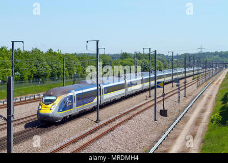 Klasse 374 e320 Eurostar, SET 374011 und 374012 auf HS1 in Singlewell am 19. Mai 2018. Stockfoto