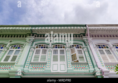 Bunte' Peranakan' Haus. Das Wort "Peranakan' von der lokalen Bevölkerung des Malaiischen Archipels ausländische Einwanderer zu Adresse verwendet. Stockfoto