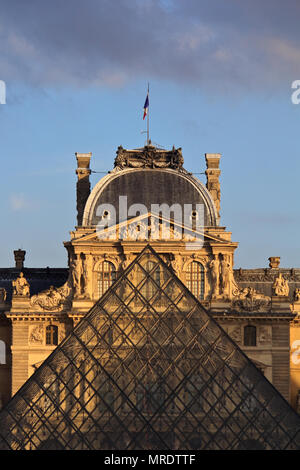 Louvre Museum in Paris Stockfoto