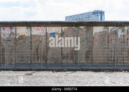 Berliner Mauer, Berlin, Deutschland. Intakte Teil der Mauer im Süden der Stadt in der Nähe der Wilhelmstraße. Stockfoto