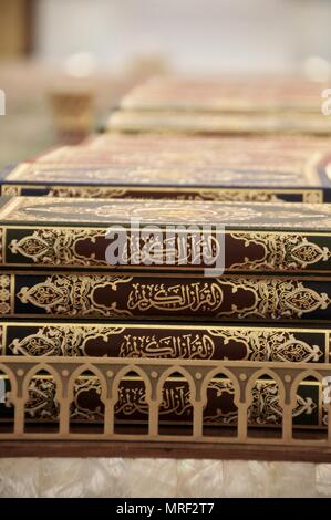 Der Qur'an der Scheich Zayed Moschee in Abu Dhabi Stockfoto