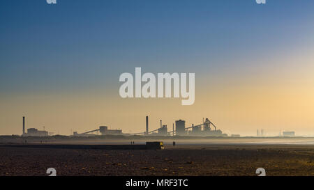 Recar industrielle Küste bei Sonnenuntergang. North East England. 2018 Stockfoto