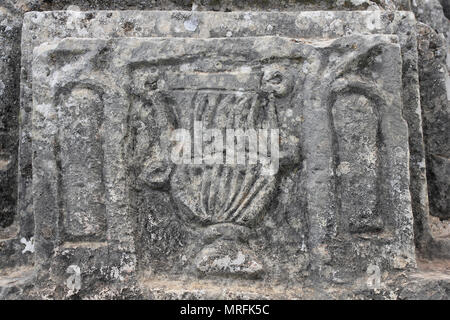 Stein gemeißelt Amphoren Symbol - mögliche Weinhändler store Stockfoto