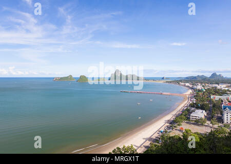 Spektakuläre Aussicht auf die Bucht von Prachuap, Thailand Stockfoto