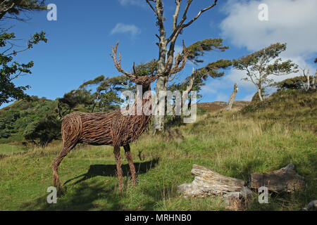 Rotwild aus Holz Stockfoto