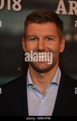 WM Präsentation 2018 ARD/ZDF Hotel Empire Riverside, Hamburg 23.04.2018 Mit: Thomas Hitzlsperger Wo: Hamburg, Deutschland Wann: 23 Apr 2018 Credit: Becher/WENN.com Stockfoto