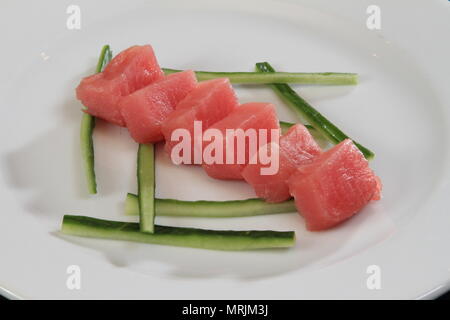 Nahaufnahme des rohen Thunfisch Sashimi Stockfoto