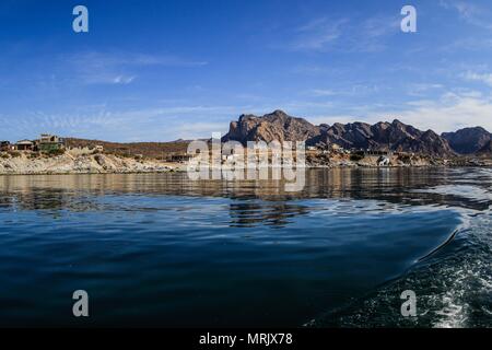 Bericht über das Leben und die Bewohner der Fischerei der Gemeinschaft La Manga, eine Kolonie, die scheint so marginal als privilegierte die Vorteile von Meer, suchen Stockfoto