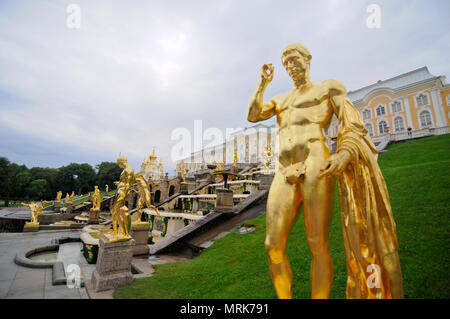 Schloss Peterhof - Petergof, Sankt Petersburg, Russland Stockfoto